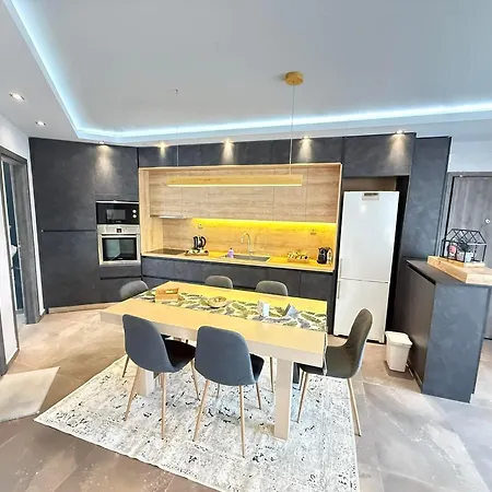 Apartament Tropical *